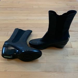 Black leather Cole Haan platform boots with Nike Air sole - size 8